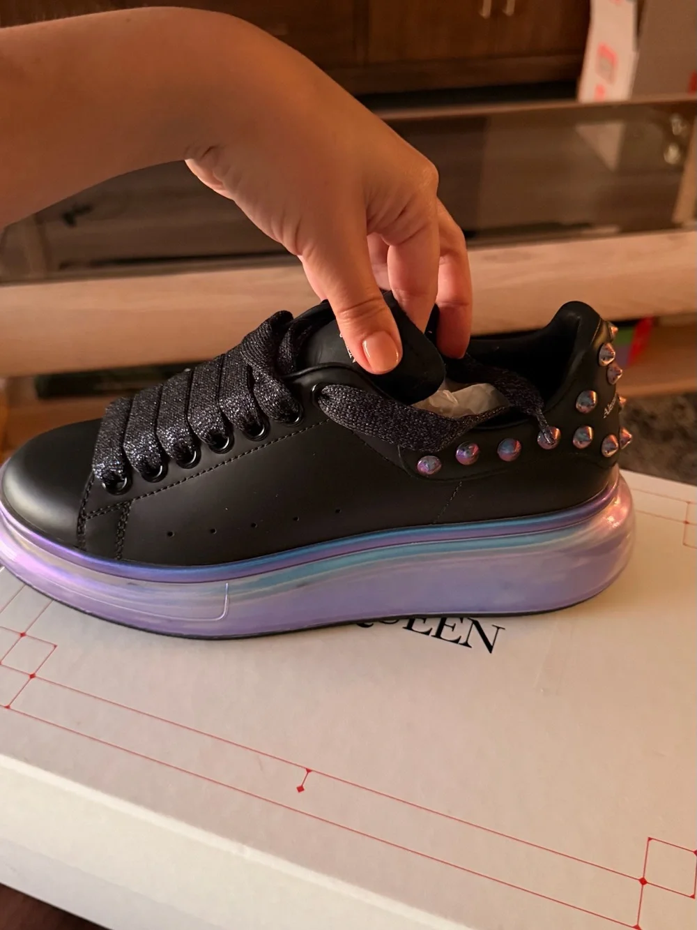 NWT Alexander McQueen Sneakers Oversized Iridescent Black